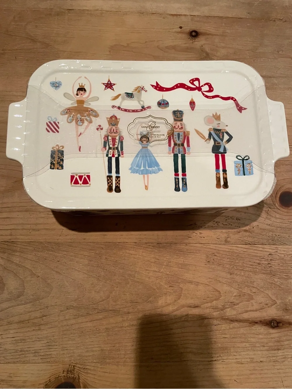 NWT Grace Pantry Lidded Baker Tray Oven Safe Festive Holiday Trivet